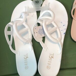 Rouge Helium Thong Sandal NWT white